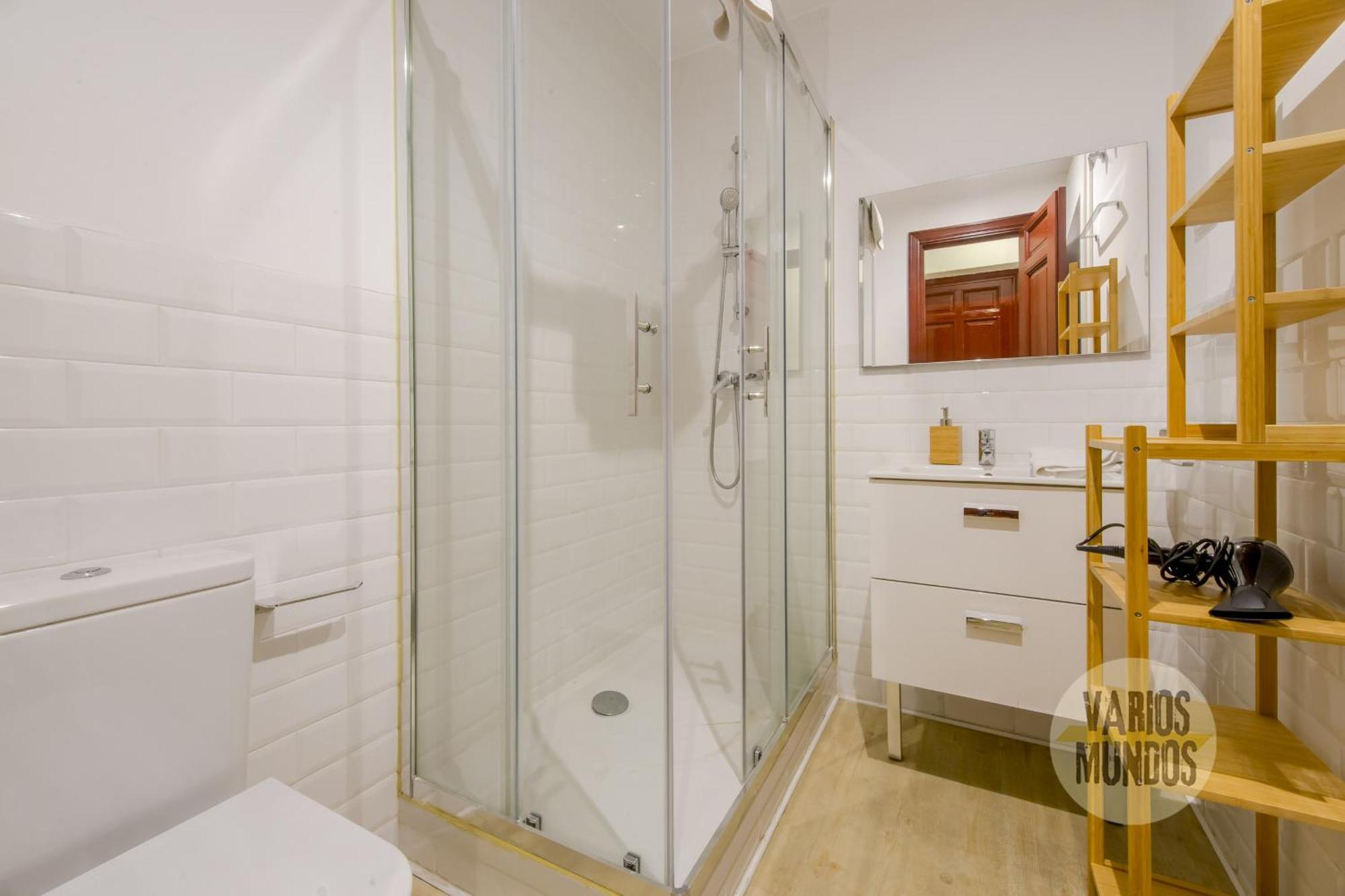 Beautiful Loft 3pax En Huertas-cortes * Madrid